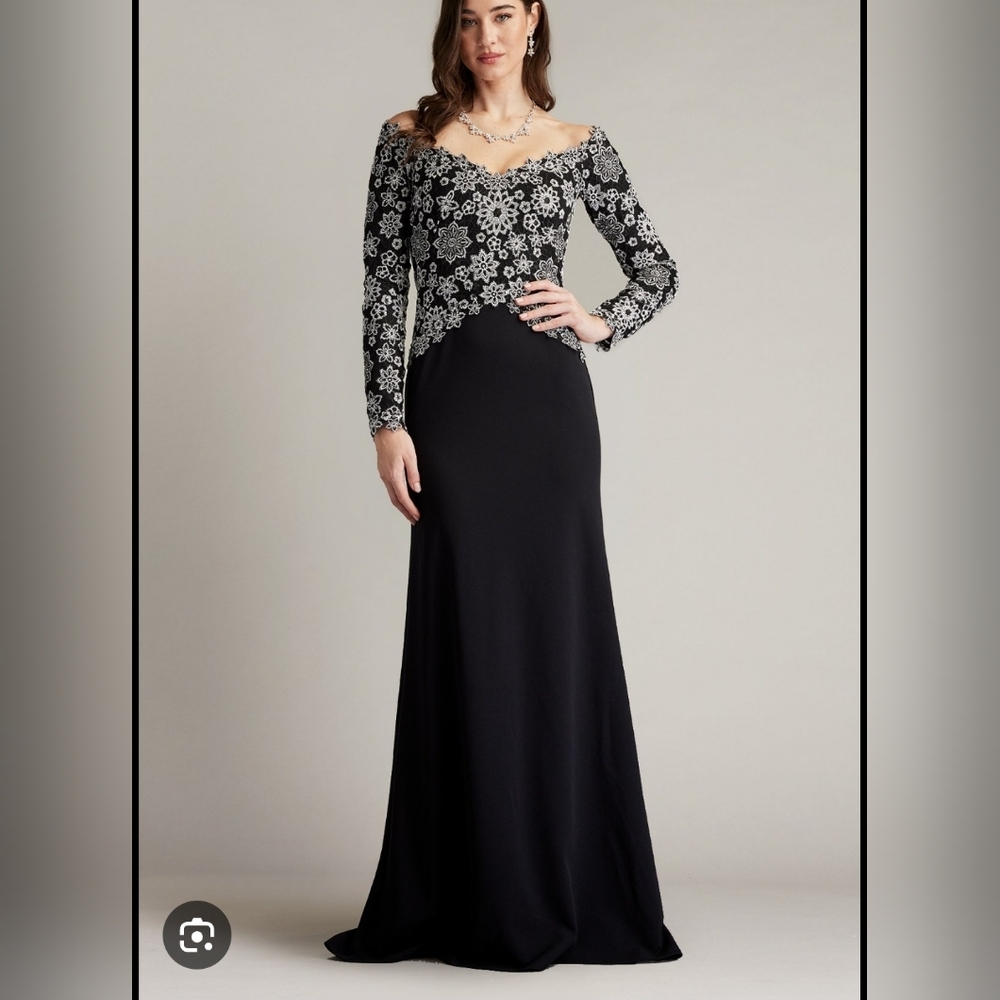 Tadashi Shoji Mayur Off Shoulder Embroidered Bodice Gown Size 6 Whimsigoth